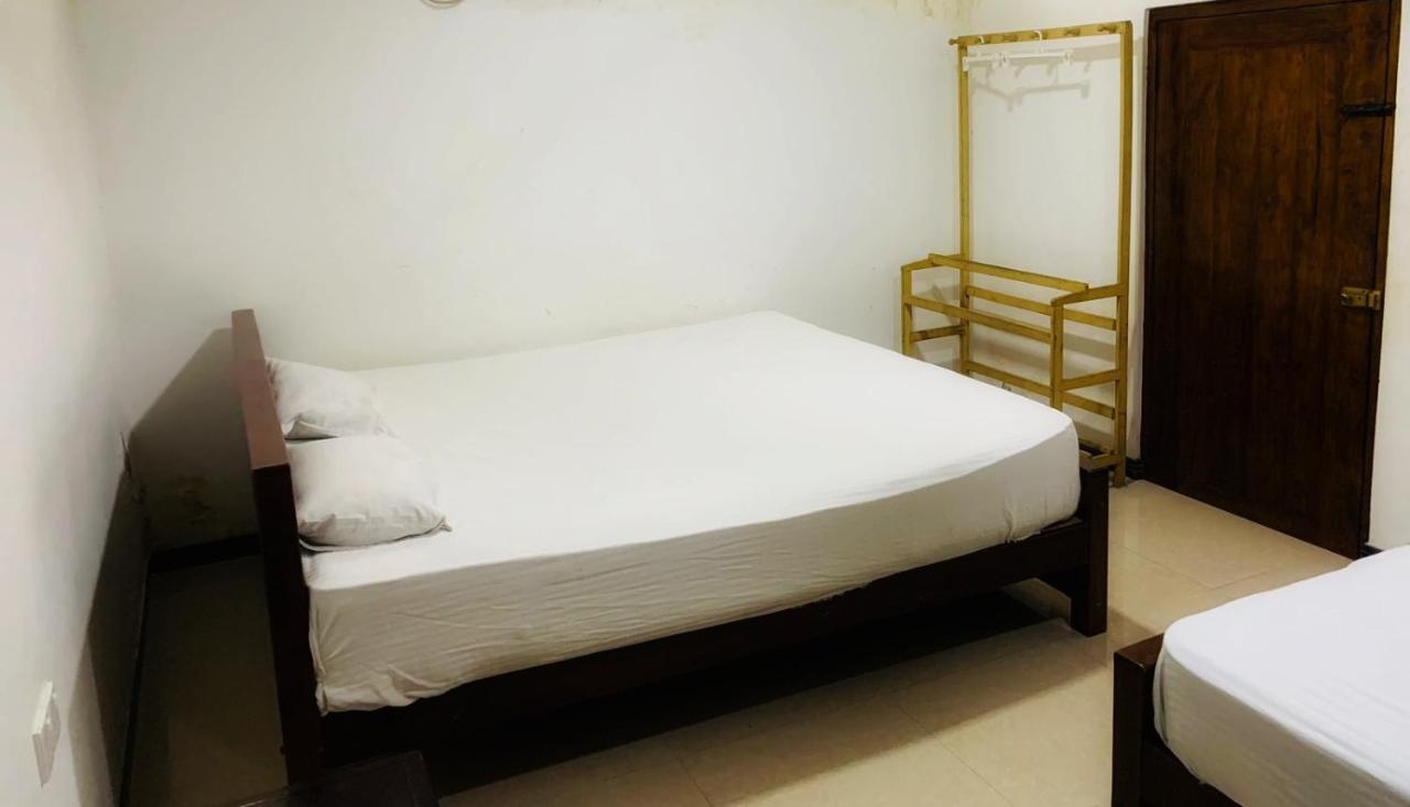 Thanamal-villa * Tanamalwila